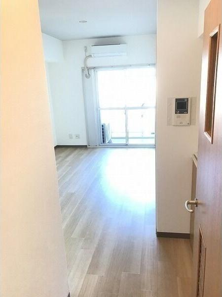アーバンドエル庄内通（603） リビング