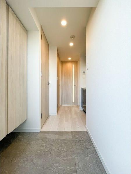 S-RESIDENCE庄内通　（201） 玄関