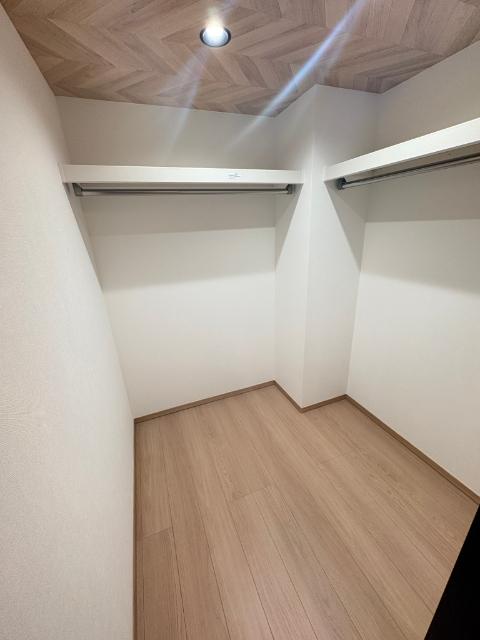セレスティア草薙町（102） 収納