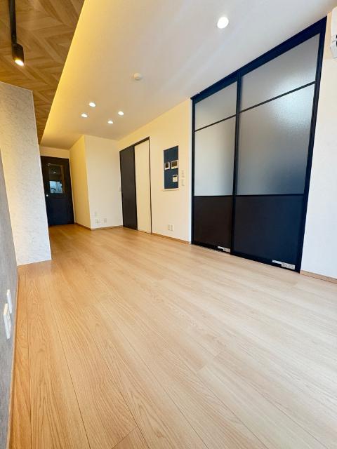 セレスティア草薙町（102） リビング