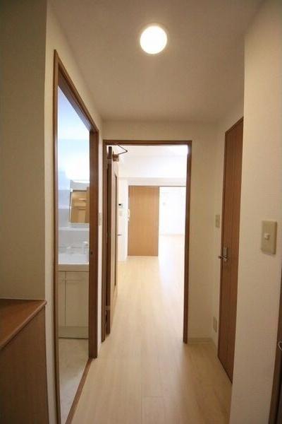 デュオフィール太閤通（407） 玄関