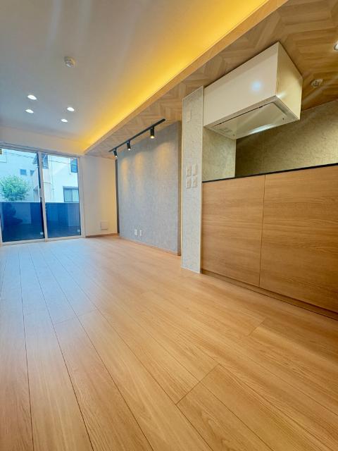 セレスティア草薙町（102） リビング