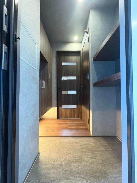 セレスティア草薙町（301） 玄関