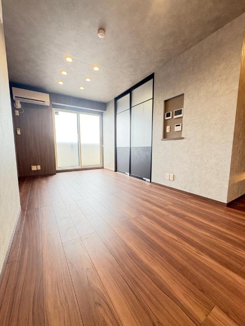 セレスティア草薙町（301） リビング
