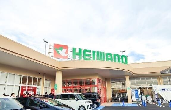 平和堂 知多店：600m