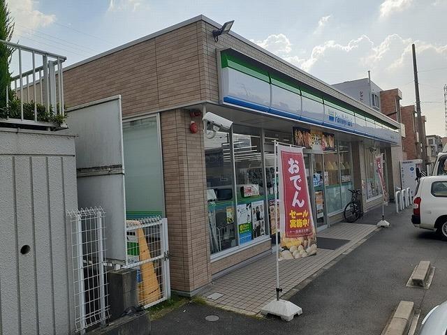 ファミリーマート：450m
