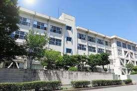 名古屋市立八社小学校：808m