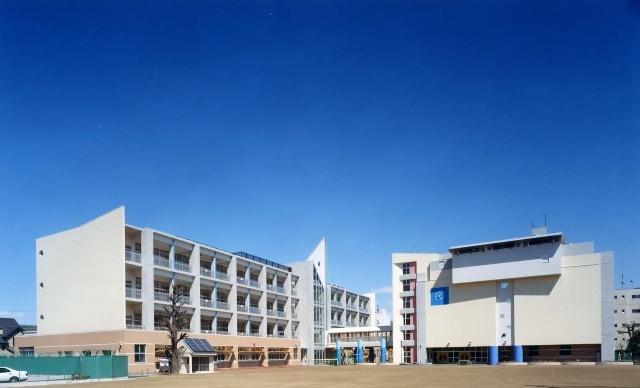 名古屋市立ほのか小学校：586m