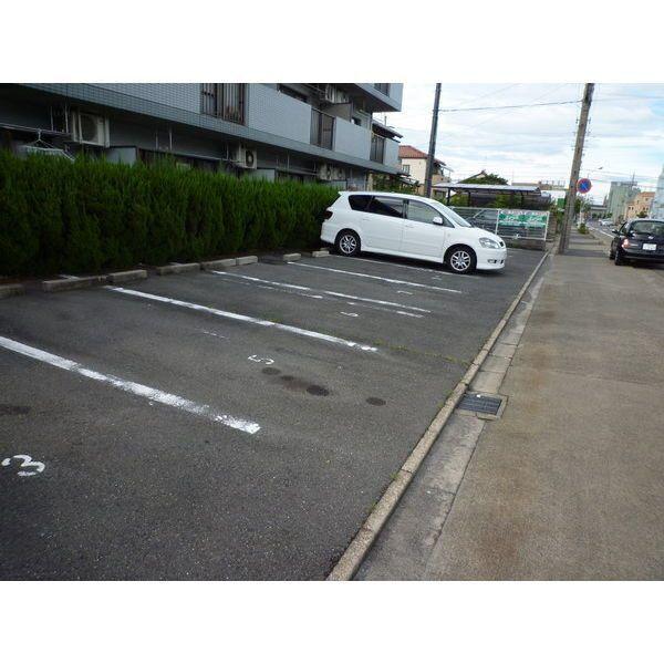 プロビデンス日比野（2C） 駐車場
