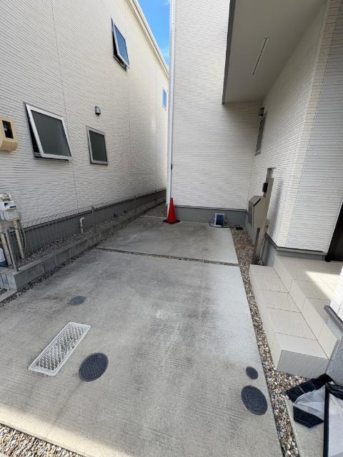 宿跡町戸建West（1） 駐車場