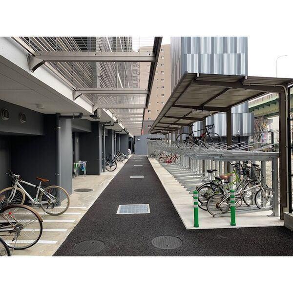 レーベン名古屋松重町GRAND AUBE（212） 駐車場