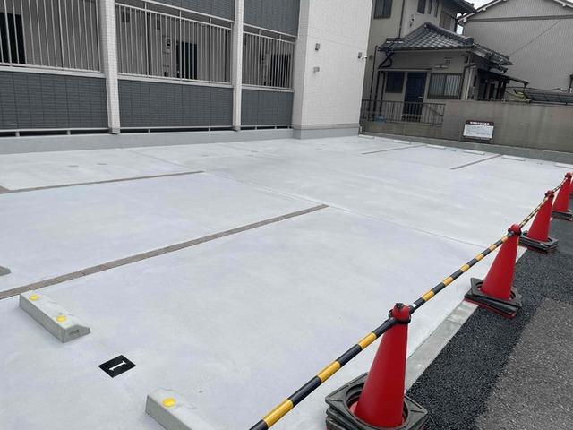 ラフィネ港明（305） 駐車場