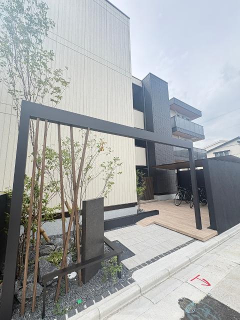 セレスティア草薙町（102） エントランス