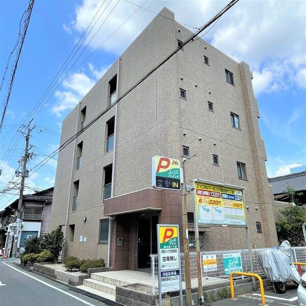 アマデウス那古野（403） エントランス