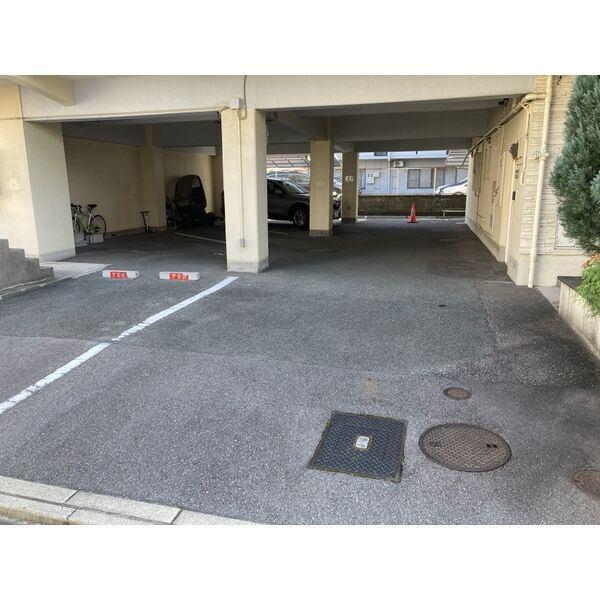 スクエア358（601） 駐車場