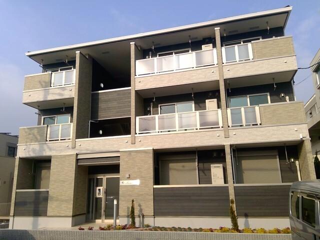 レオーネ（303） 外観