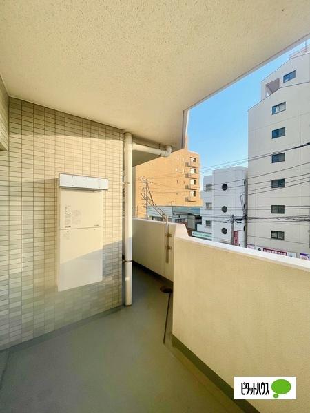 ニューイーストタワー船橋本町（302） バルコニー