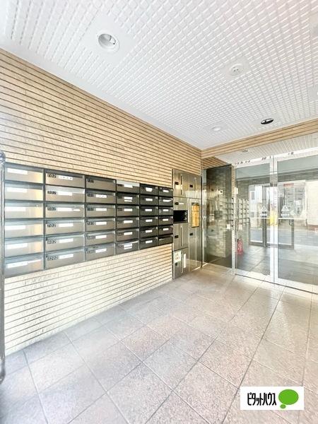 ネット・通販でのお買い物の受け取りが難しい方の味方！宅配ボックス付です♪