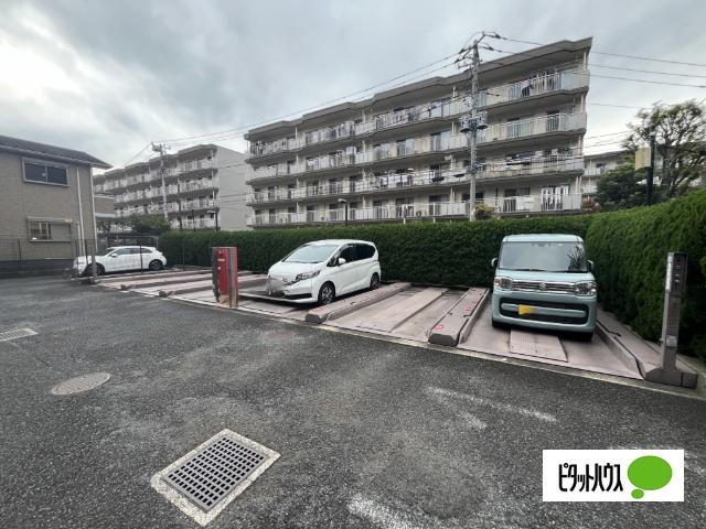 平面と機械式駐車場有！空き状況は確認が必要です