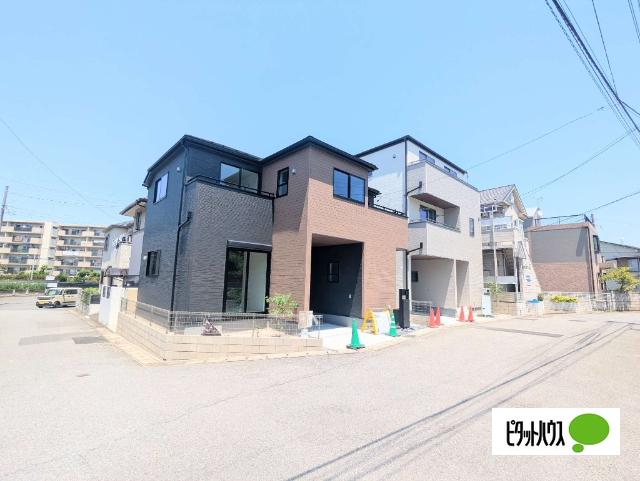 前面道路も広い角地