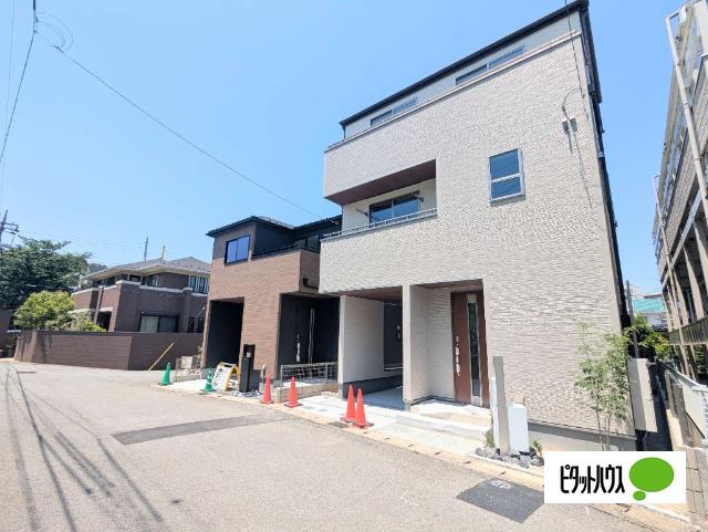 前面道路は6ｍとゆったりしています