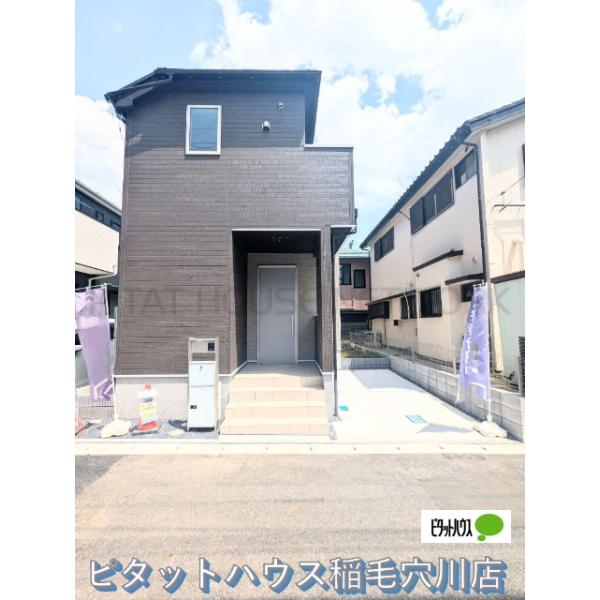 重厚感と洗練を両立したダークトーン外観が、日常に特別感をプラス