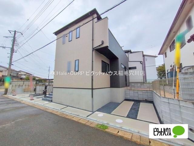 おうちの両側に駐車場を設置