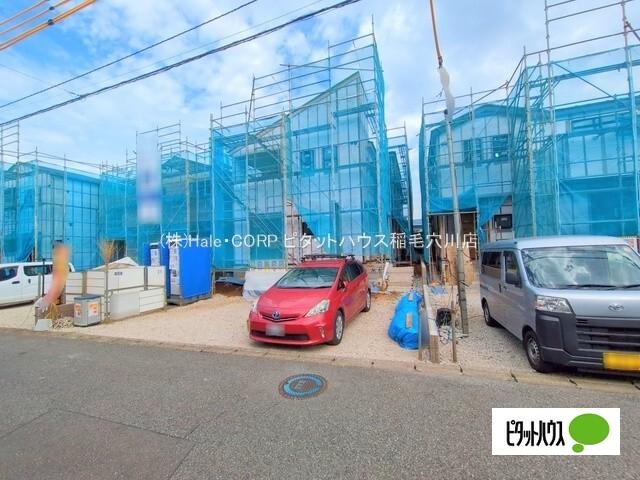 並列３台分の駐車スペース