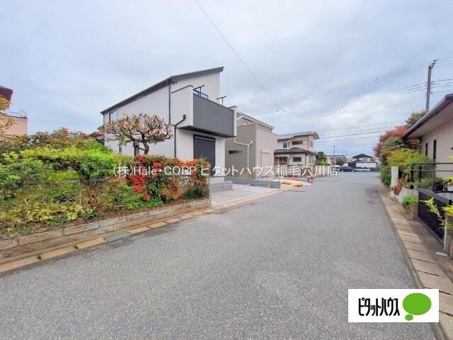 交通量の少ない閑静な住宅街