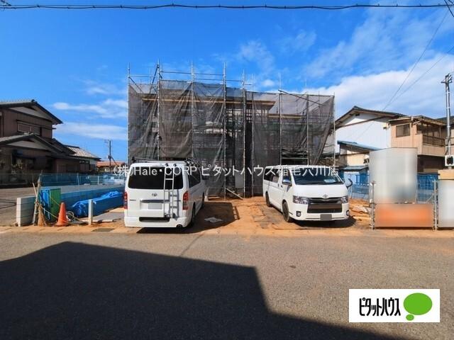 並列３台分の駐車スペース