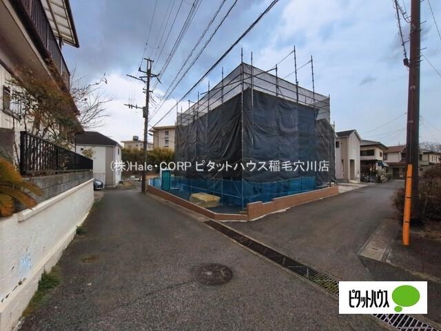 三方角地の開放的な立地