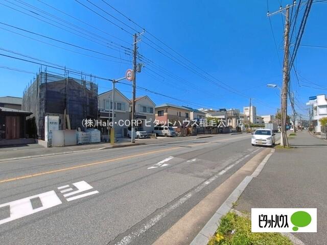 前面道路は歩道付き