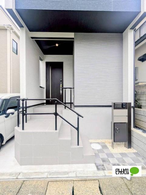 千葉市稲毛区長沼町　１号棟 エントランス