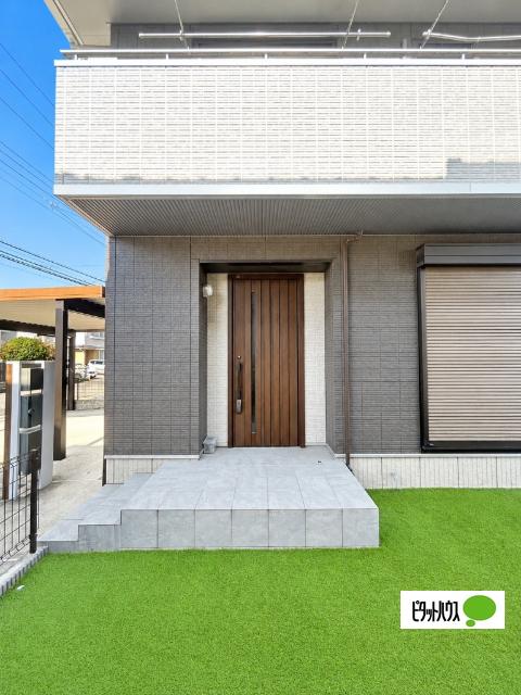 大和ハウス施工の築浅戸建　市原市五井西　 エントランス