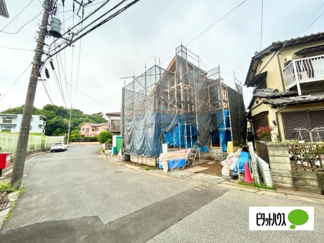 前面道路も広く、公園目の前