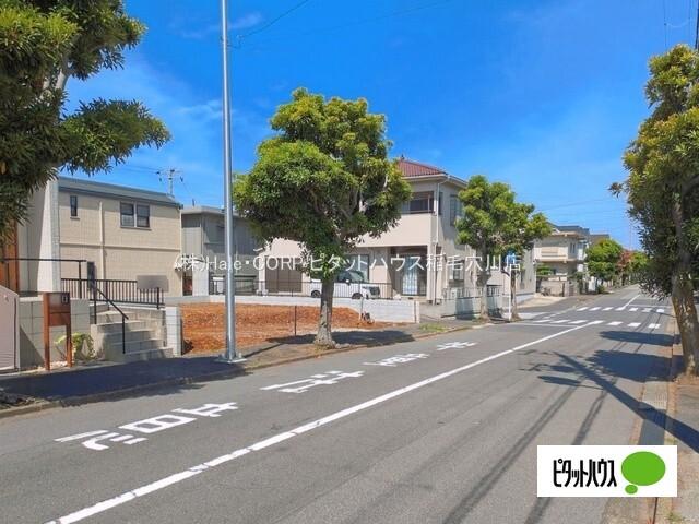 歩道付きの前面道路