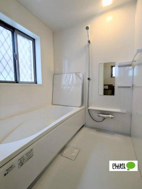 千葉市稲毛区園生町　中古戸建 バス／シャワー