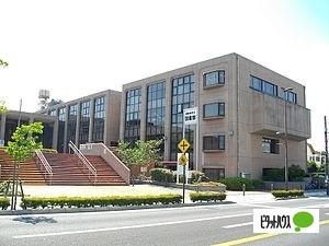 四街道市立図書館