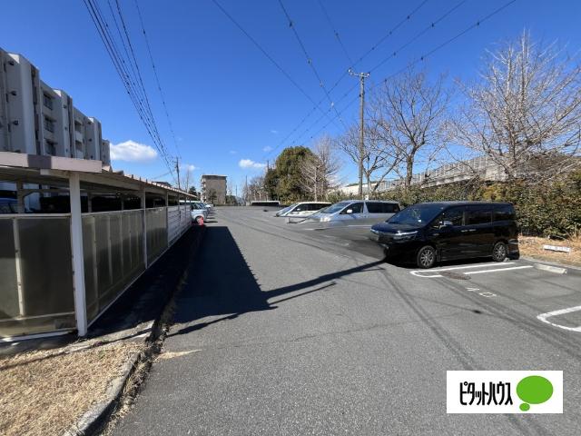秋津第二団地2-1-2号棟 駐車場