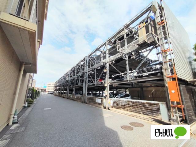 ライネスシティ千葉みなと 駐車場