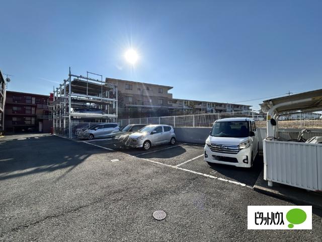 ネオハイツ佐倉南勝田台 駐車場