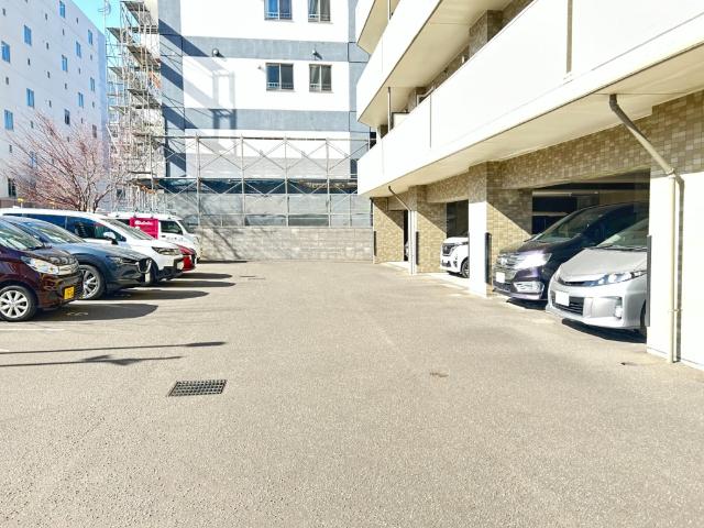 ダイアパレス美術館通 駐車場