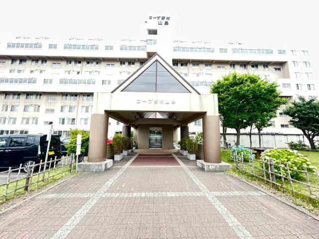 コープ野村山鼻 エントランス