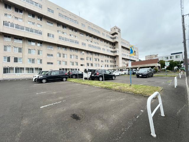 コープ野村山鼻 駐車場