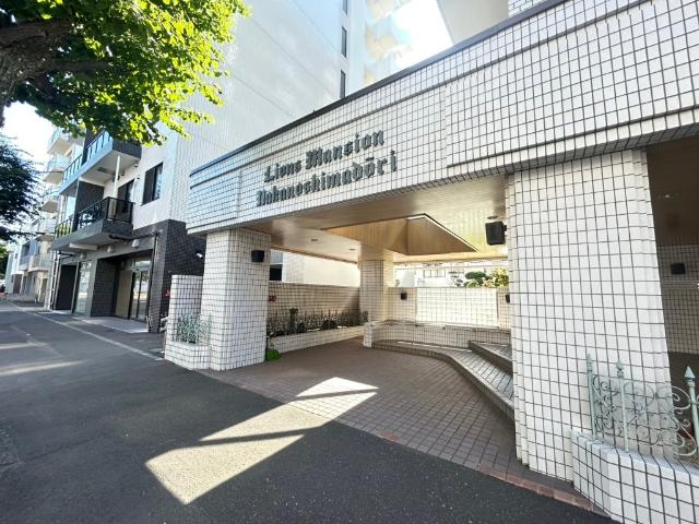 ライオンズマンション中の島通り エントランス