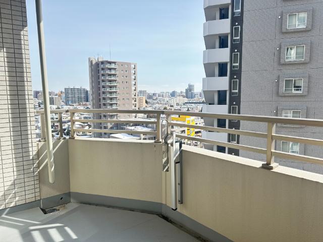 クレアホームズ旭ヶ丘ハイライズ バルコニー