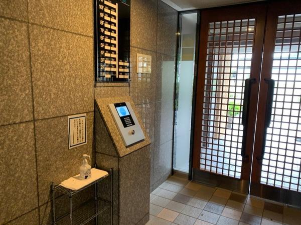 クリオ伏見参番館 エントランス