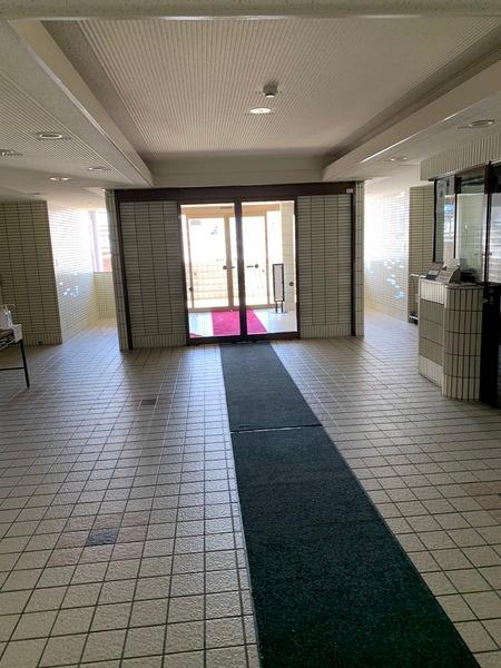 ライオンズマンション西岡 エントランス