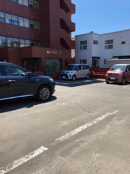 セザール山鼻 駐車場