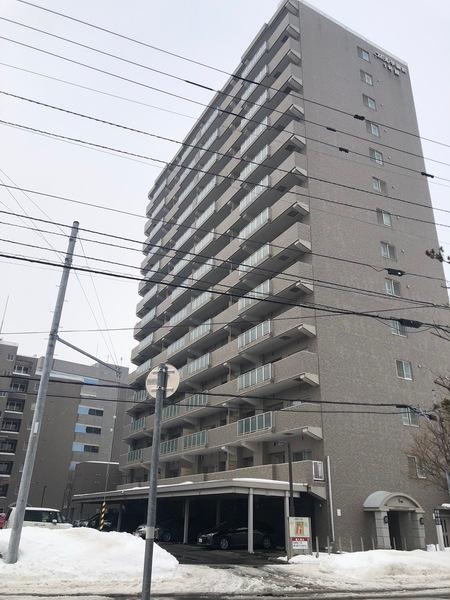ラポール学園前３号館 外観